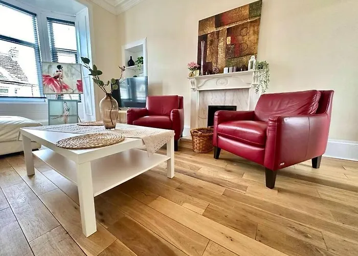 Dumbarton Cosy Home, Loch Lomond